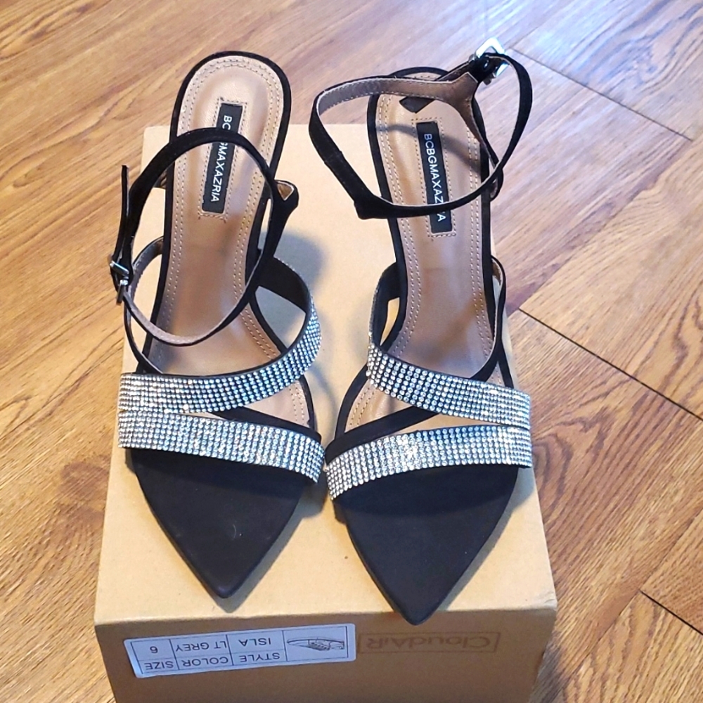 Women's shoes size 6